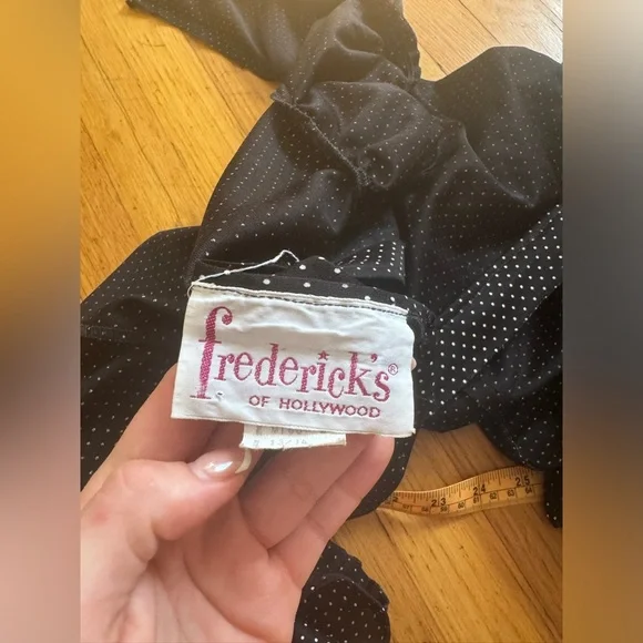 70s Vintage Fredrick’s of Hollywood Polkadot Dress with Puff Shoulders - Picture 3 of 7